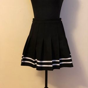 Black Pleated Skirt Size 6